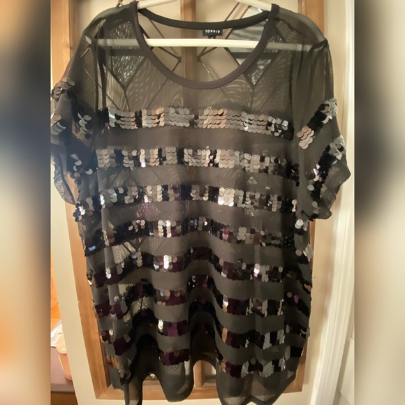 Torrid Black Sequin Stripe Sheer Mesh Top SIZE 3 - Picture 2 of 7
